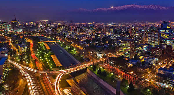 Santiago-Chile.-Autor-Javmoraga.-Licensed-under-the-Creative-Commons-Attribution-Share-Alike-601x330